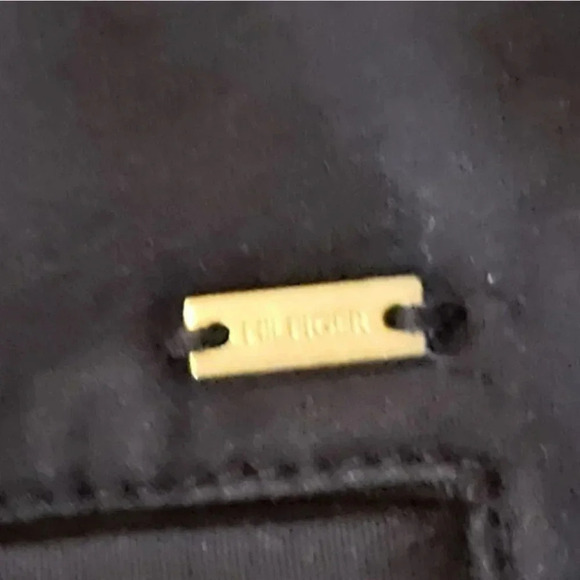 Tommy Hilfiger 6 navy capris - Picture 3 of 4